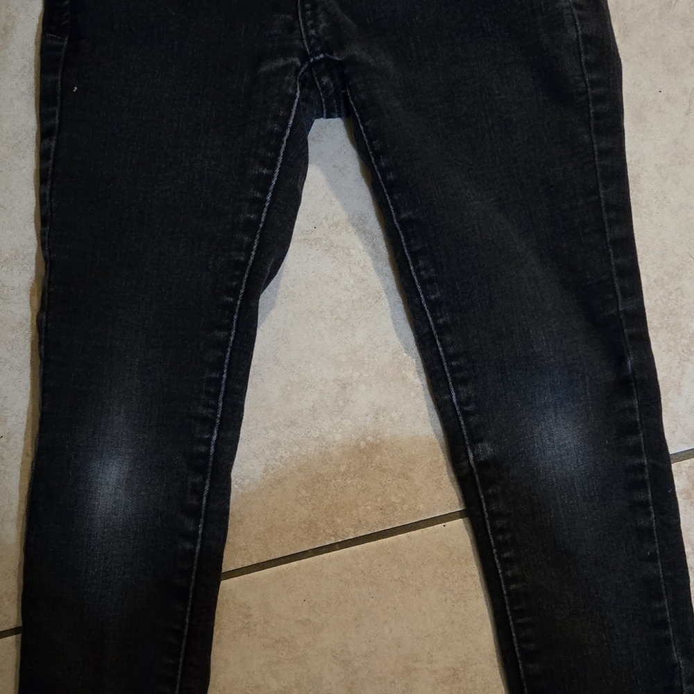 Assorted Denim Jeans Collection - Picture 3 of 12